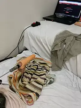 Stripchat Free Live Porn of Ozge-SluttyScream69