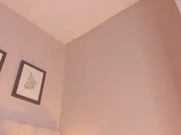 Stripchat Free Porn Cam of _lucia_18