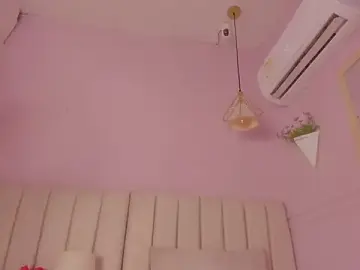 Stripchat Live Porn of _lucia_18