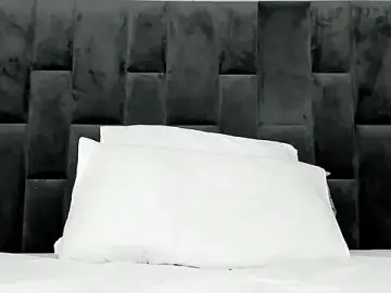 Stripchat Free Live Porn of Adam_Clay21