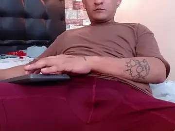 Stripchat Nude Webcam of Dona_and_Carl