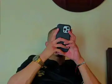 Stripchat Live Sex Cam of MikeRoss7777