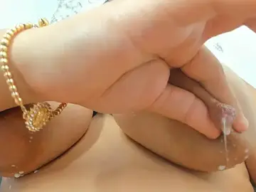 Stripchat Sex Cam of Natalycarter