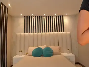 Stripchat Free Live Porn of NiaSalvatore