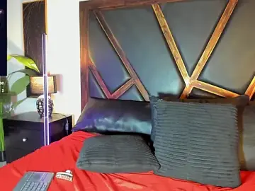 Stripchat Best live sex cam show of EmiliWilliams