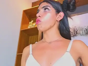 Stripchat Nude Webcam of Alahia_Rodriguez