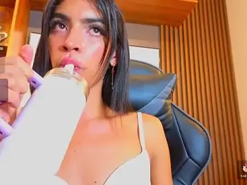 Stripchat Free Live Porn of Alahia_Rodriguez