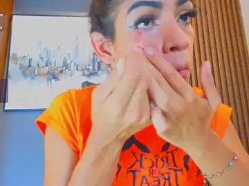 Stripchat Free Porn Cam of Alahia_Rodriguez