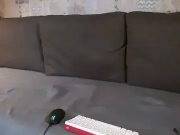 Stripchat Live Sex Cam of Student_Oliver