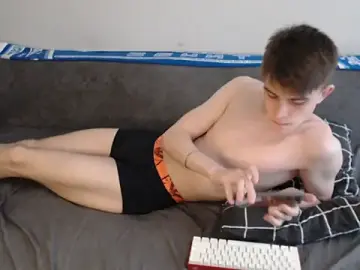 Stripchat Live Sex of Student_Oliver