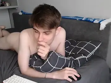 Stripchat Nude Webcam of Student_Oliver
