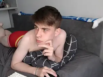 Stripchat Best live sex cam show of Student_Oliver