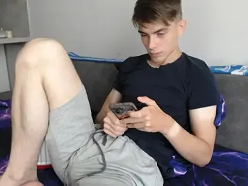 Stripchat Sex Cam of Student_Oliver