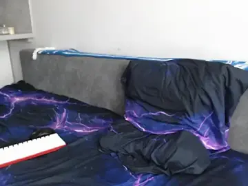 Stripchat Live Sex Cam of Student_Oliver