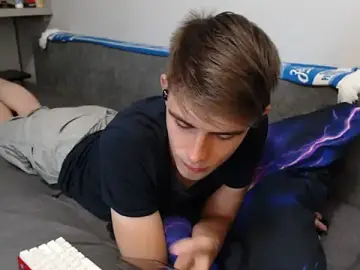 Stripchat Sex Cam of Student_Oliver