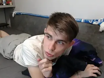Stripchat Free Live Porn of Student_Oliver