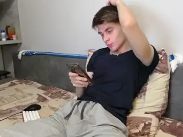 Stripchat Sex Cam of Student_Oliver