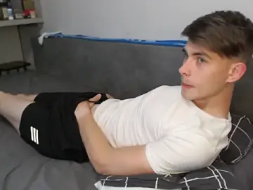 Stripchat Sex Cam of Student_Oliver
