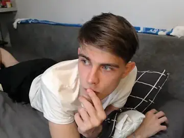 Stripchat Free Live Porn of Student_Oliver
