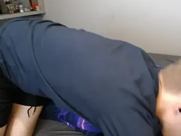 Stripchat Sex Cam of Student_Oliver