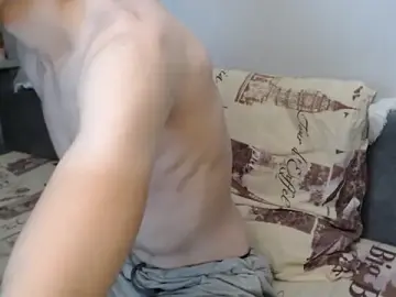 Stripchat Live Sex Cam of Student_Oliver