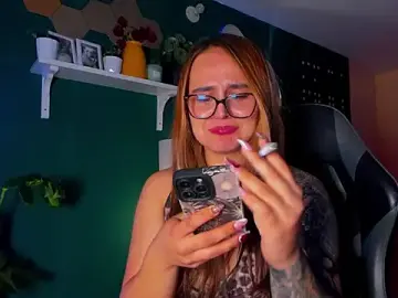 Stripchat Free Live Porn of evy_orange1