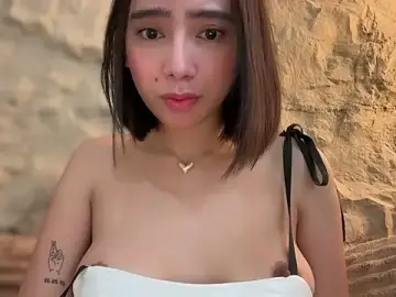 Stripchat Sex Cam of GenesisCastillano