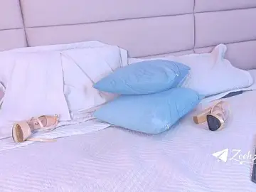 Stripchat Adult Webcams of ZoehAngel