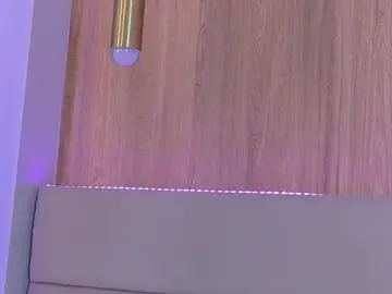 Stripchat Nude Webcam of ZoehAngel