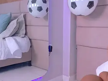 Stripchat Best Webcam of ZoehAngel