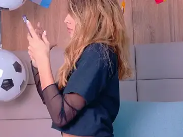 Stripchat Adult Webcams of ZoehAngel