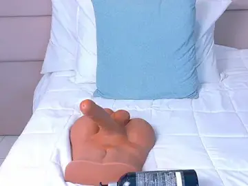Stripchat Free Porn Cam of ZoehAngel