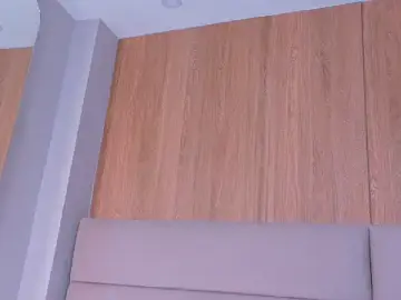 Stripchat Nude Webcam of ZoehAngel