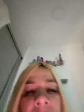 Stripchat Adult Webcam of lanahot-77