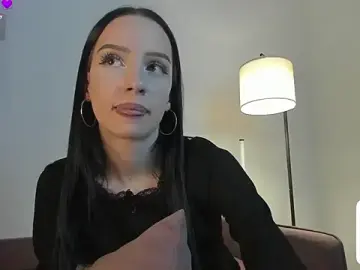 Stripchat Live Sex of flora_off