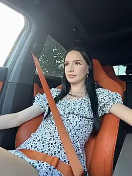 Stripchat Free Porn Cam of flora_off