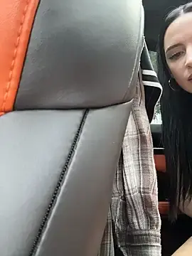 Stripchat Nude Webcam of flora_off
