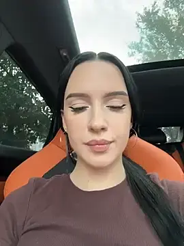 Stripchat Live Sex of flora_off