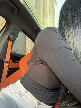 Stripchat Free Porn Cam of flora_off