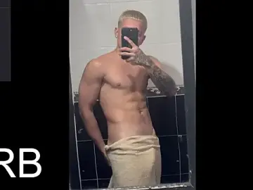 Stripchat Free Live Porn of DerekOlsen