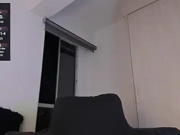 Stripchat Live Porn of DerekOlsen