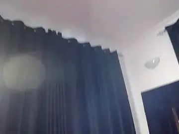 Stripchat Live Sex Cam of Kassyrain