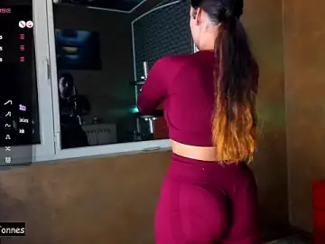 Stripchat Adult Webcams of VallerieJones