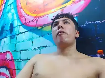 Stripchat Free Porn Cam of tommyxpamela77