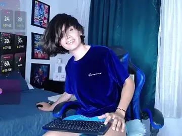 Stripchat Free Porn Cam of andyboy-