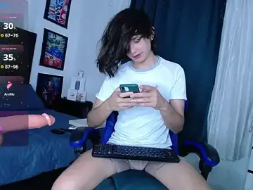 Stripchat Live Sex Cam of andyboy-