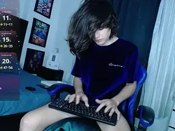 Stripchat Live Sex of andyboy-