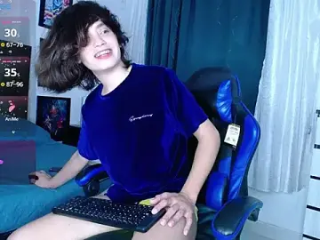 Stripchat Free Live Porn of andyboy-