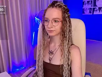 Stripchat Nude Webcam of VioletShine
