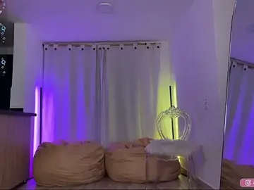 Stripchat Adult Webcam of MarianaBranzz